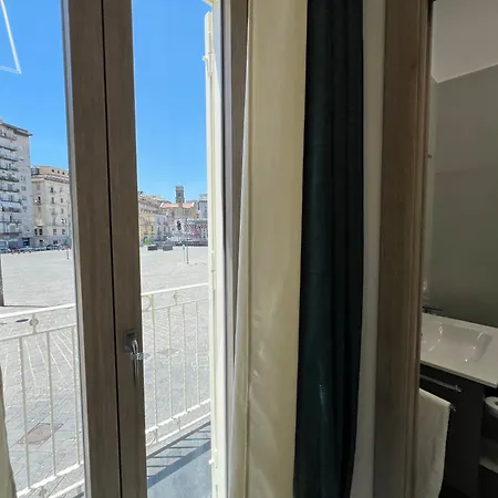 Nanu Centro 3*